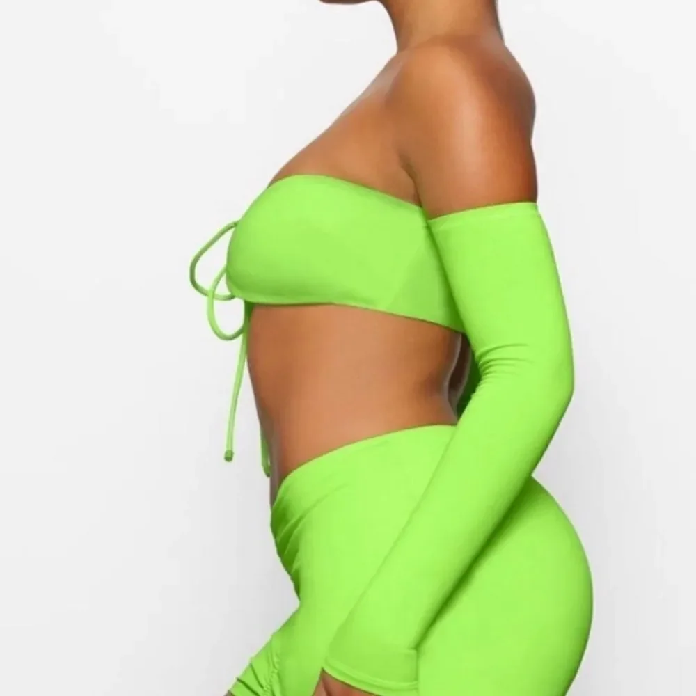 NWT SKIMS Recycled Swim Long Sleeve Bikini Neon Green Swim Top